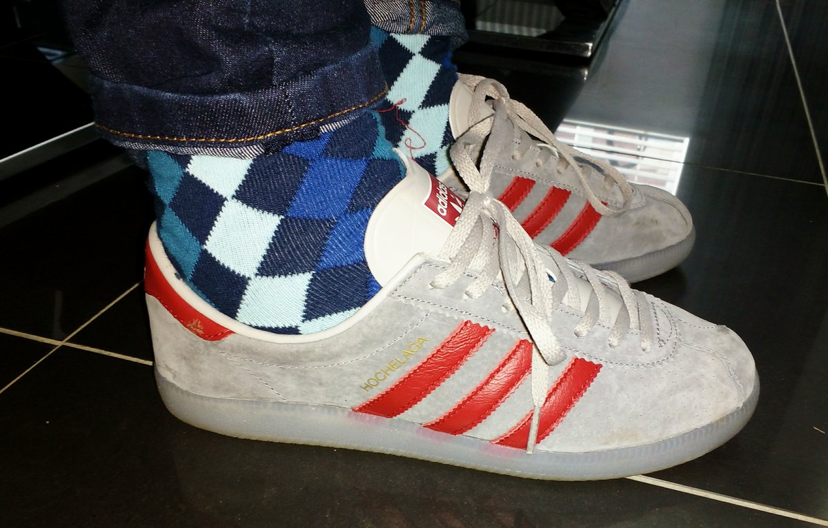 algoa80's tweet photo. My lad getting in on #socksoutsaturday with #penguinsocks #hochelagas @SockCouncil @dassleresales @DeadstockUtopia @socks_stripes https://t.co/FBvZkYT9tR