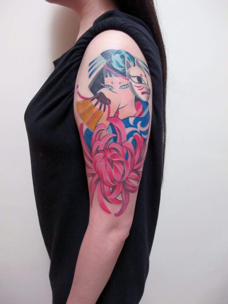 Qiu Ni 邱婗a Twitter 這是一位朋友帶來自己畫的一張畫 我從圖案中抓出最順的線條 並做出了另一個設計 由我自由發揮的只有狐狸面具 蠻有趣的一個案子 邱婗