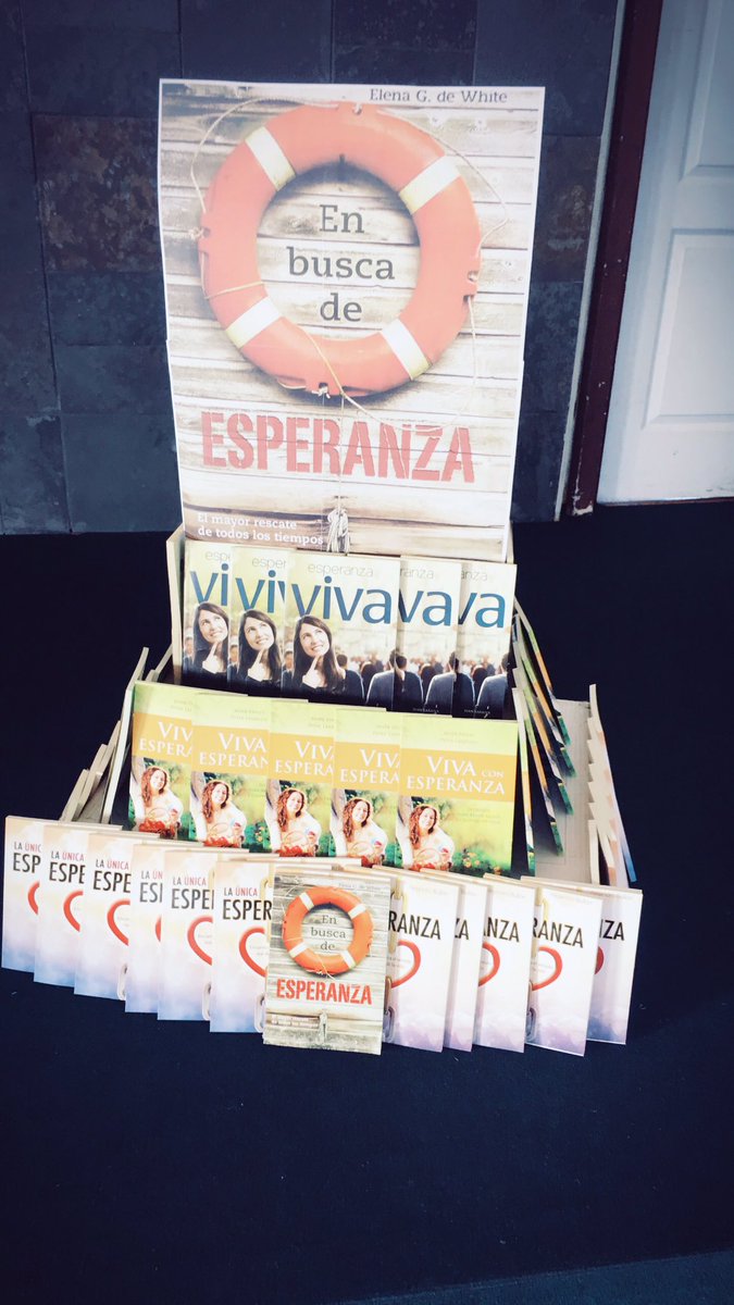 prluiscontreras's tweet photo. + de 1.300 libros #EnBuscaDeEsperanza pactaron 21 familias de la Iglesia de Carahue @GermanMPauletti @stanleyarco @DiegoaMedinal @iasdchile https://t.co/JwPcpr5Q79