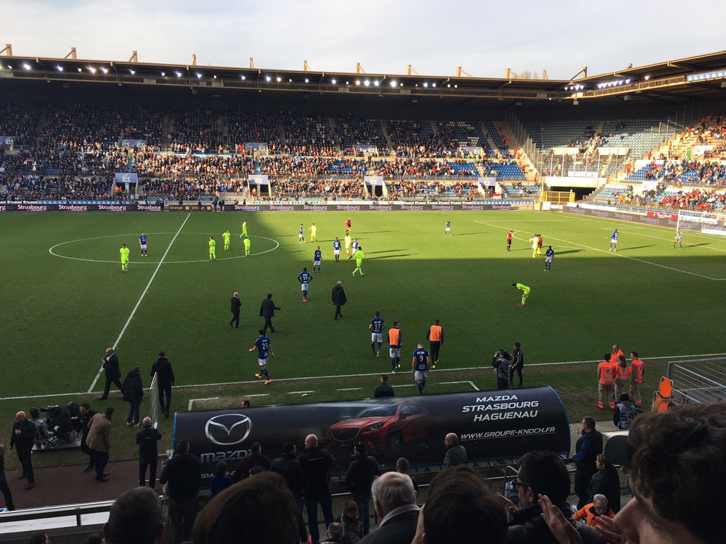 CLandomiel's tweet photo. Le @RCSA renoue avec la victoire de belle manière à la Meinau 4-1 #RCSASB29 👏 et recolle en tête de @DominosLigue2 #EnsembL2 https://t.co/bYIO5Ac3kU