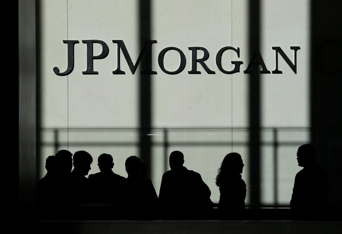 JPMorgan execs face lifetime ban from industry bit.ly/2naojzs https://t.co/EgpijOvMHs