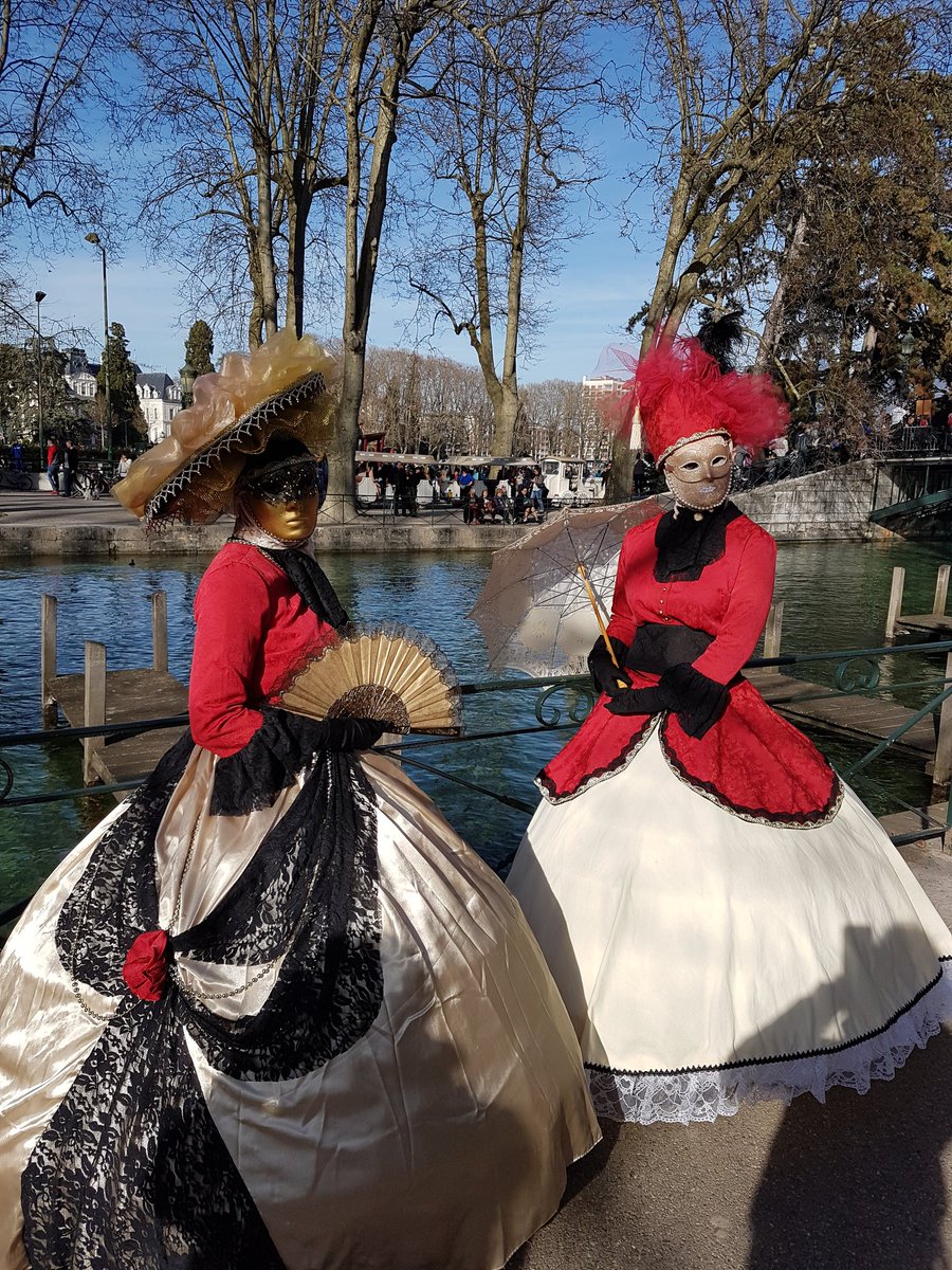 treetz74's tweet photo. Quelle  belle journée  ! #Carnavalde Venise #Annecy !!! https://t.co/28U637OhUv