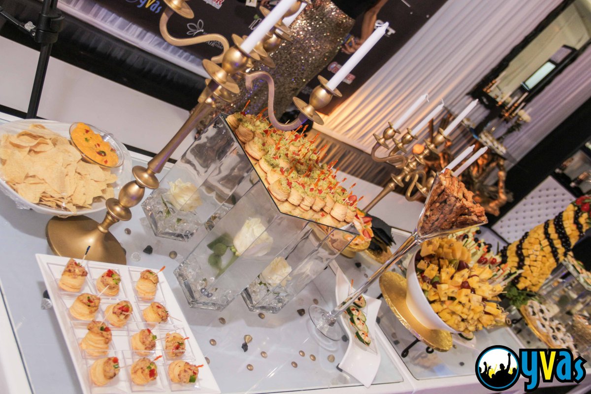 YourViewAwards's tweet photo. Can you tell how much we love food over here? These hors d'oeuvres were totally delish! #SwagSaturday #SwagLounge #YVAs2017 https://t.co/OG87kixIoG