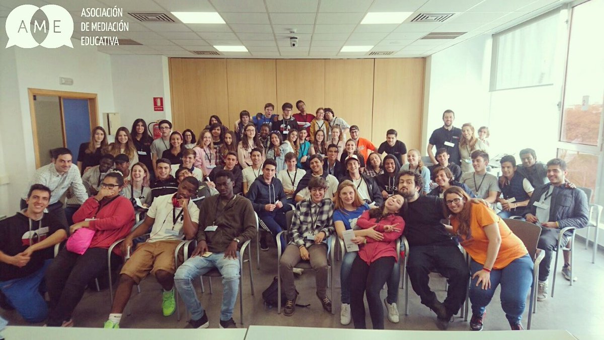 MediacionAME's tweet photo. Pues ya tenemos ganas de nuestro próximo encuentro, pero aquí os dejamos la foto de familia! 😊 #ame #mediacion #tngs #EmocionateMediando https://t.co/tDrrUFRZb7
