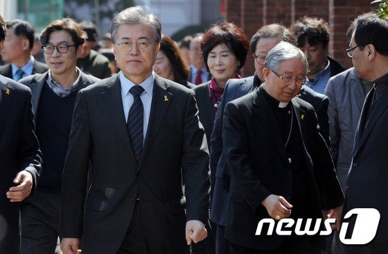 17.3.11  광주 북구 북동성당

아웅, 나날이 포스가~~ 절로 미소가 났던 김비서

#달의요정김비서