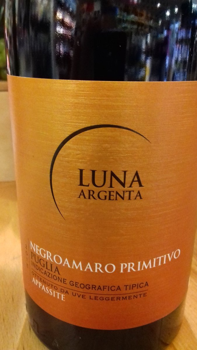 Our exclusive #Organic superstar Luna Argenta reduced from €18.45 to €12.95 is selling fast in our #ItalianWineSale Venite Presto!!!!!!