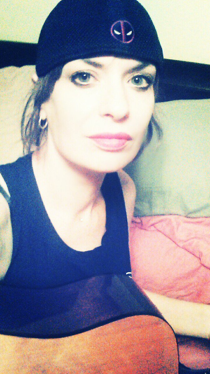 B. (@ediciusjane) on Twitter photo 