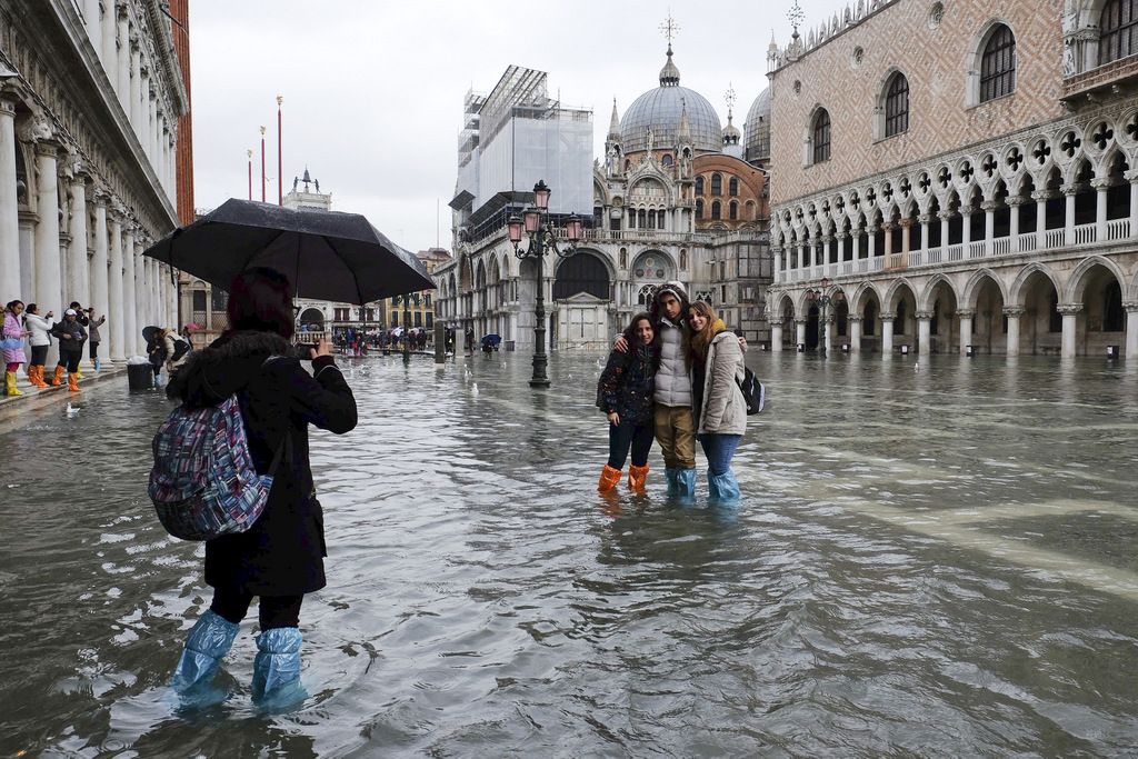 Great read: Overtourism and the Struggle for Sustainable Tourism Development buff.ly/2lNylWQ #sustainabletravel #travelresponsibly
