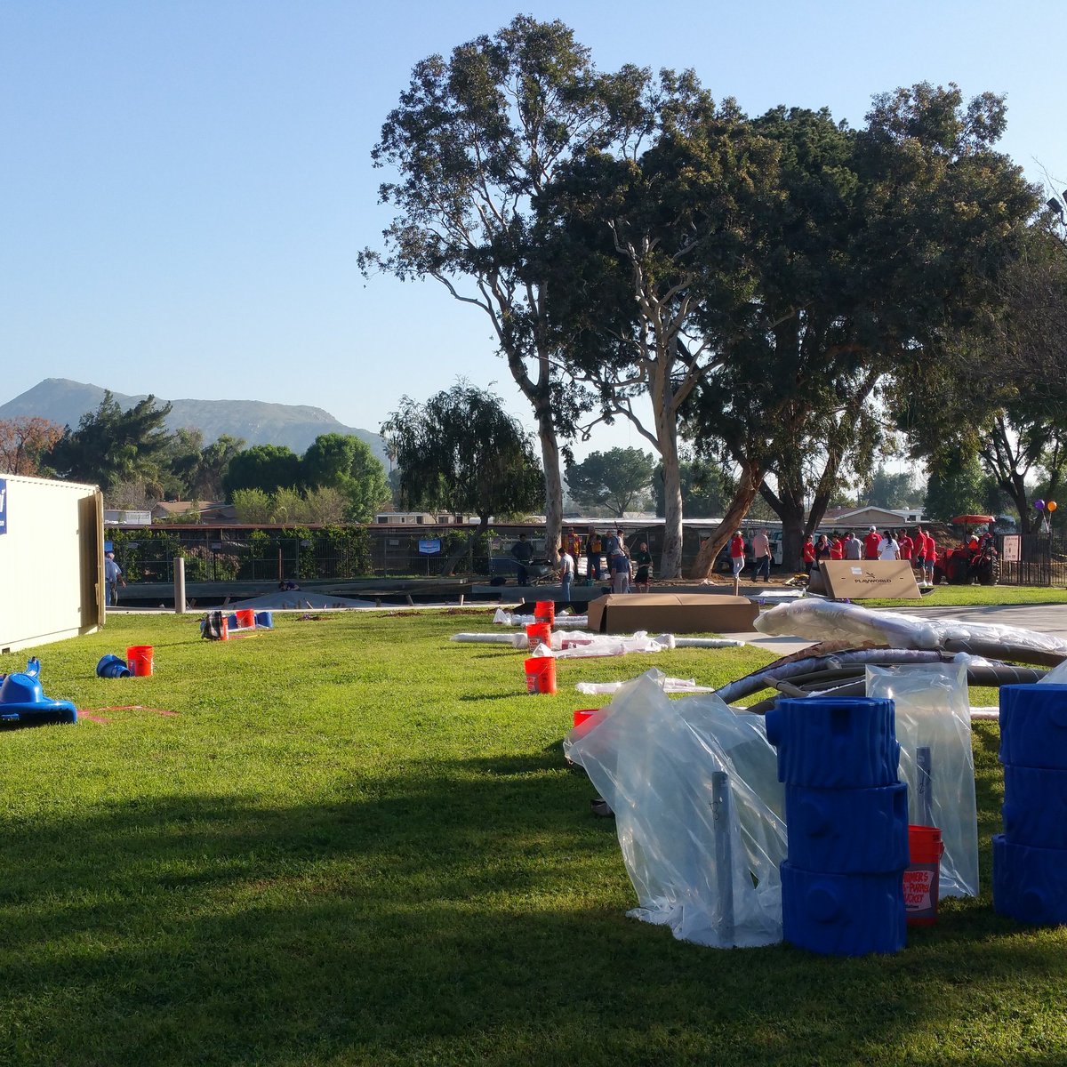 JVAdoptafamily's tweet photo. A beautiful day to build a playground Jurupa Area Recreation and Park District, KaBOOM!, Travelers Insurance #playmatters #jvaaf #jarpd4fun https://t.co/UY0NsGfA13