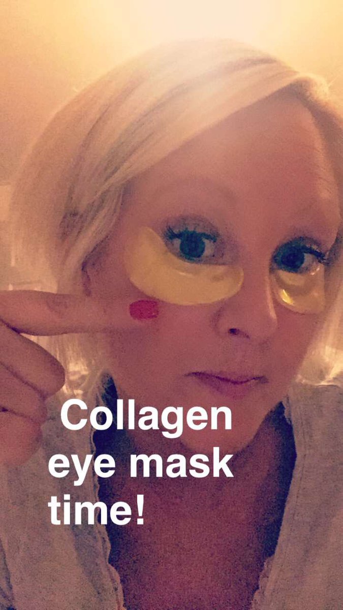 Layla0380's tweet photo. Collagen eye mask! Trying to stay youthful! #eyemask #beauty #collagen #makemeyoung https://t.co/drE6hUwaWv
