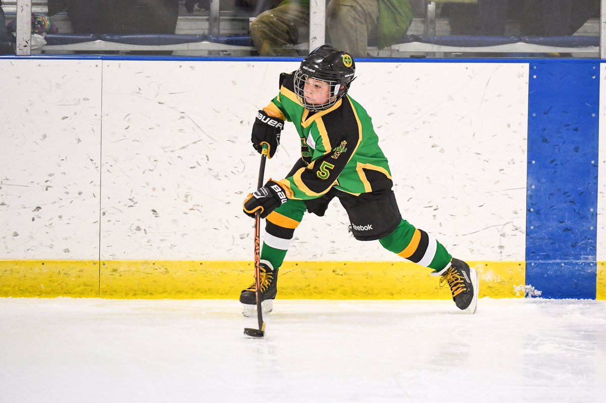 Raven_Hockey's tweet image. Raven builds a pro quality stick for players under 110lbs. Get an edge on the competition this spring  @DukesSource