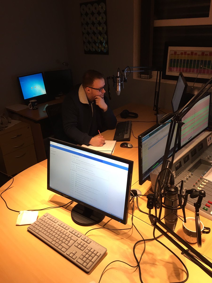 _TheThinkTank_'s tweet image. Last nights show was great! The episode will be posted soon.