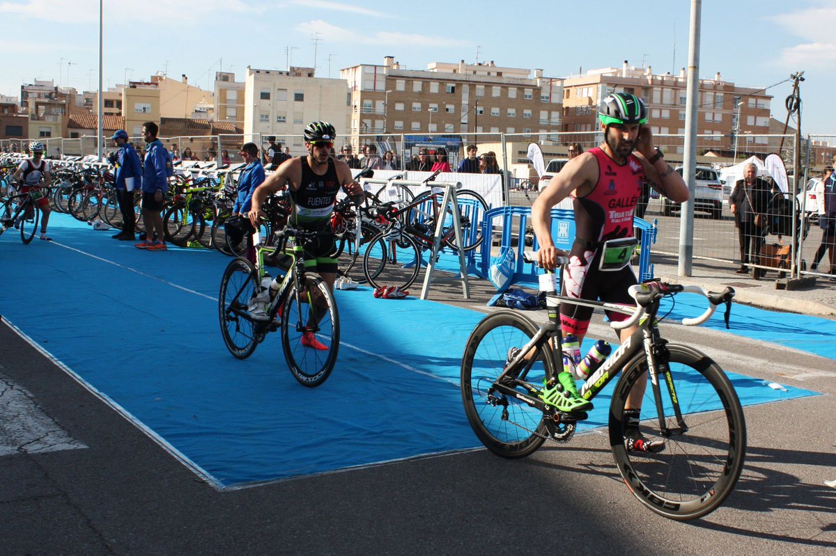 ajalmassora's tweet photo. 270 atletas miden sus fuerzas en el IV Duatló d'#Almassora organizado @AnfibiosTri. https://t.co/P5Qs7mkVev https://t.co/MGR5DkJMt7