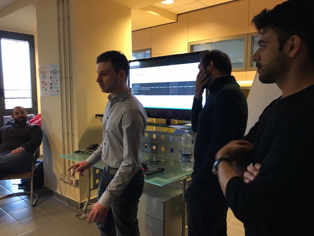 I ragazzi di #coffeebreak sono gli ultimi a #pitchare. A chi andrà il premio?