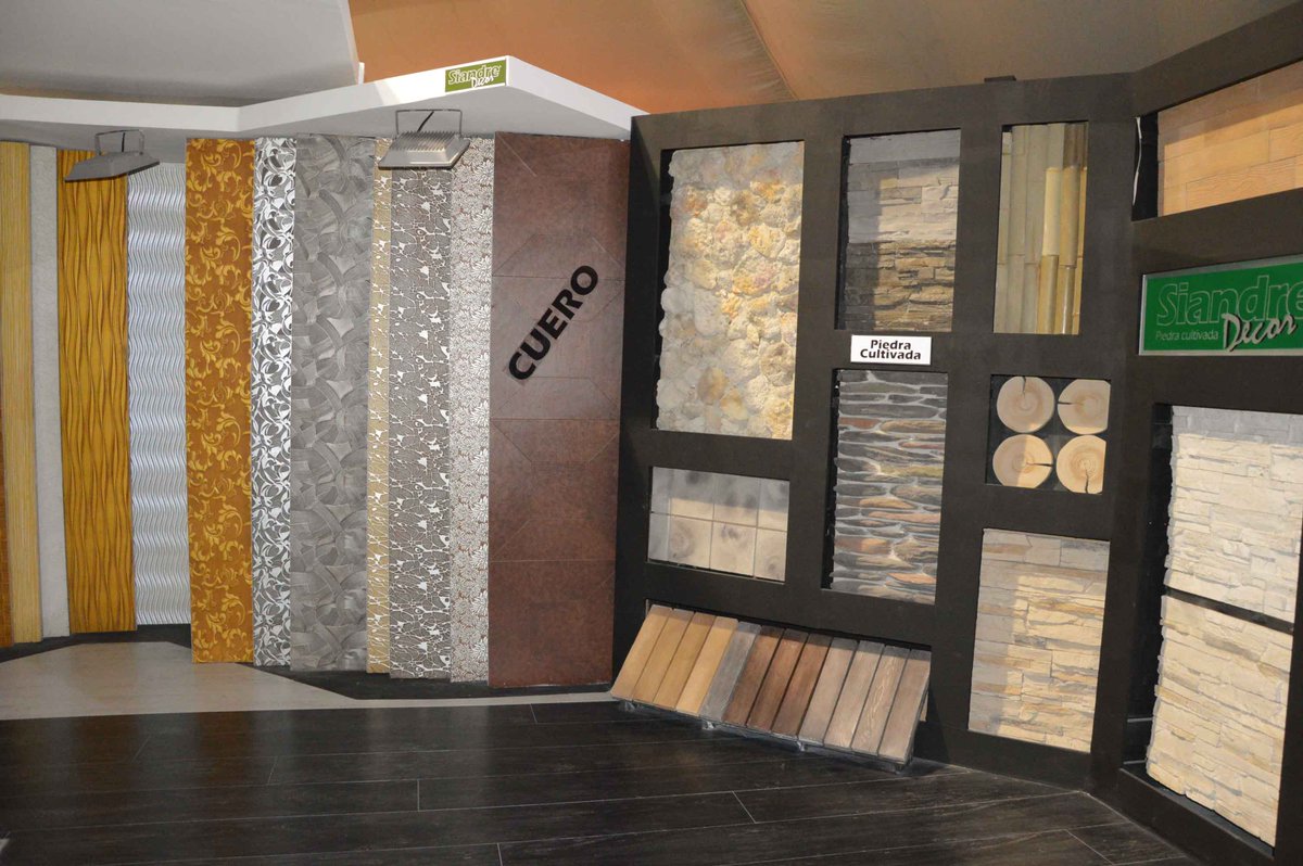 OrgExpocenter's tweet photo. En #Decoralia #Siandre demostrando su productos de 1era https://t.co/7z5GDr9fMu