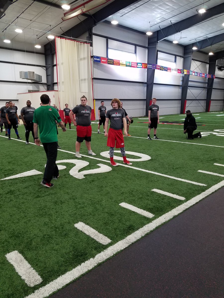 SethAMoore2's tweet photo. NXLVL Combine day2 @PlayBookAthlete @spstallions @NXLevel_1 https://t.co/KDRvjC1veX