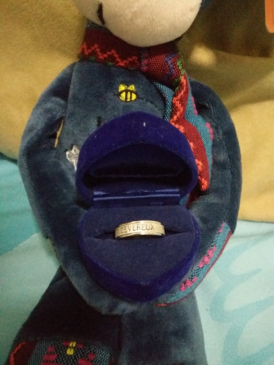 ขอเปิดกิจกรรมฉลองครบรอบ 2 ปีของบอทครับ โอกาสน่ายินดีเช่นนี้.. มาเต้นรำกันเถอะ :) อ่านกติกาในรูปแรก อย่าลืมติดแท็ก #HBDDRGrayBTH2Y ด้วยนะครับ