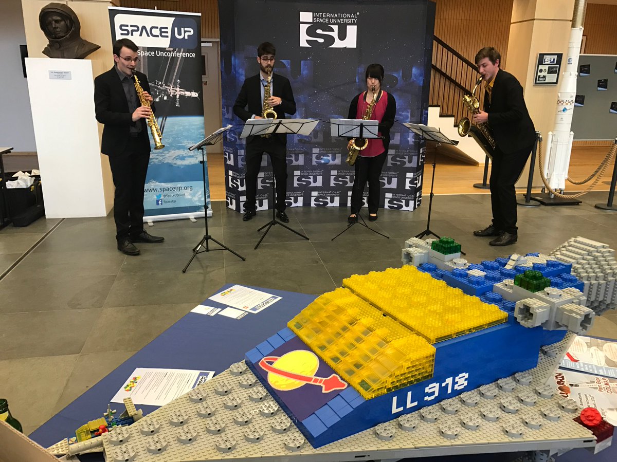 Closing day 1 of a very lively #SpaceUpISU with the space saxophones! Time for networking drinks and dinner now. Join us again tomorrow!