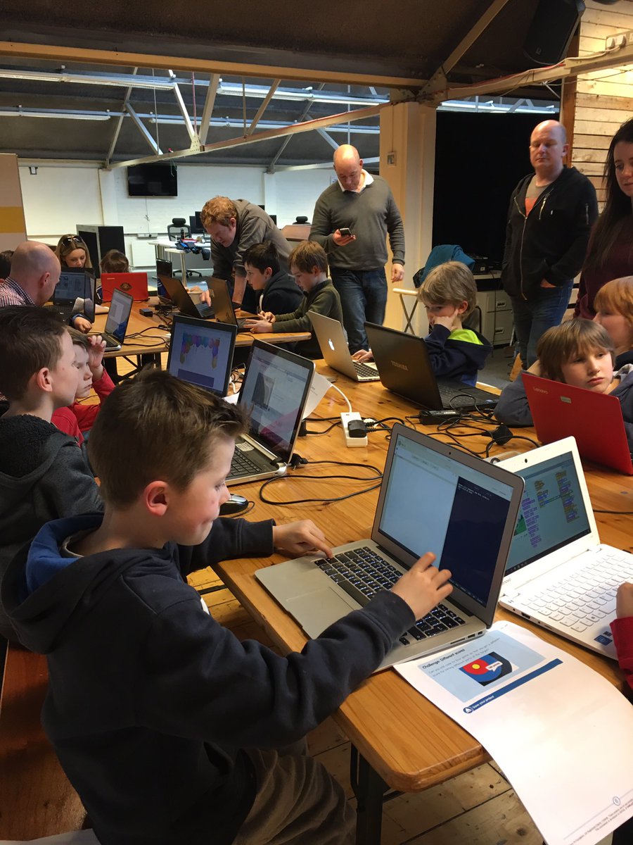 TotoroCoderdojo's tweet image. Great busy session today @CoderDojo. Thanks @WebSummit for hosting us.