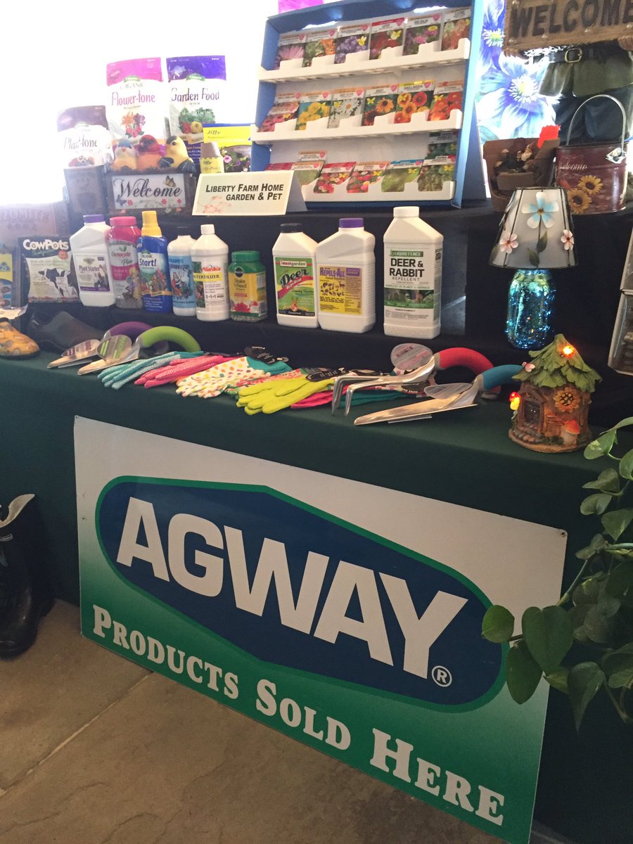 Gardening goodness at the <a href="/LibertyAgway/">Liberty Agway</a> display! #SRcon17