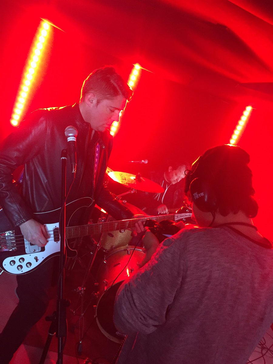 tracker_band's tweet photo. #videoshooting https://t.co/nywF493cHb