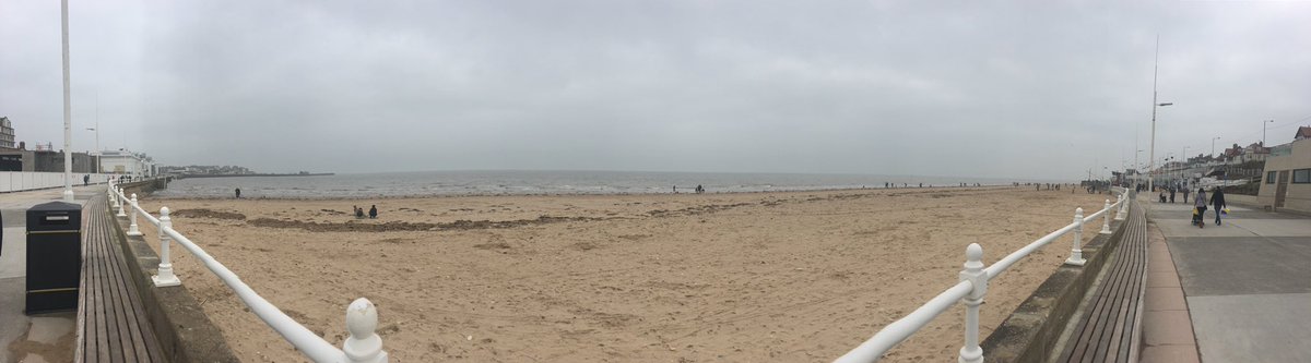 RunFatmanRun17's tweet photo. So a nice #RestDay for me today! Still managed to get 13k steps in though thanks to a day trip to #Bridlington #Couchto5K #RunYourBellyOff https://t.co/rcfACUN5gL
