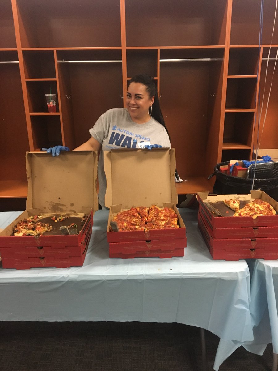 SoCalAutism's tweet photo. Make sure to grab a slice of pizza courtesy of BJ's Brewhouse! https://t.co/IxlisfJds1