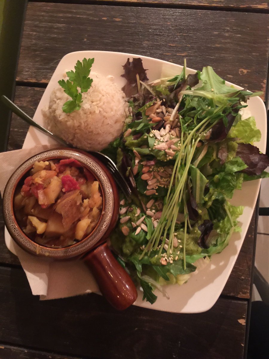 Awesome meal at <a href="/lapanthereverte/">La Panthère Verte</a> #yum #vegan #plantbased