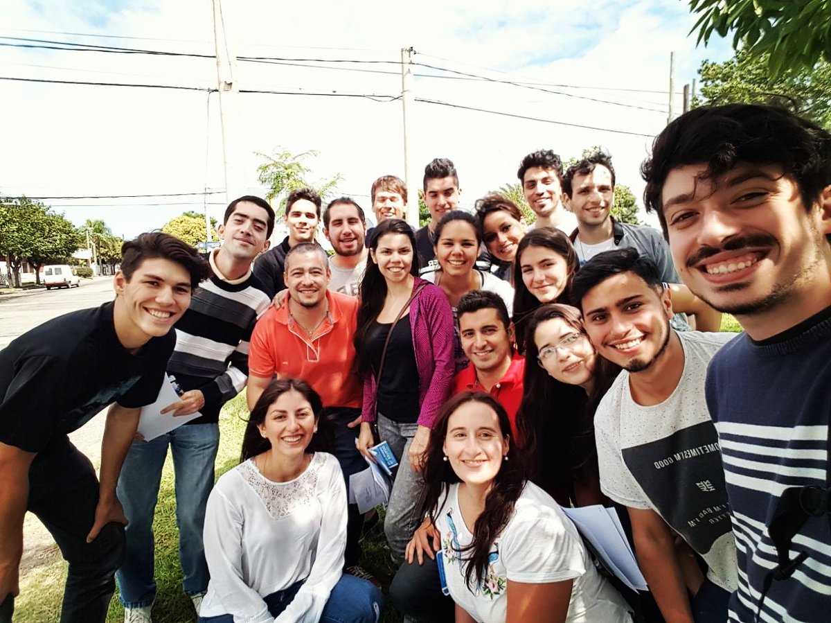 Flop_leguizamon's tweet photo. Equipo de gigantes, vamos la JPro #cercania #equipo #JProcbacapital https://t.co/0KMbxAiOXN