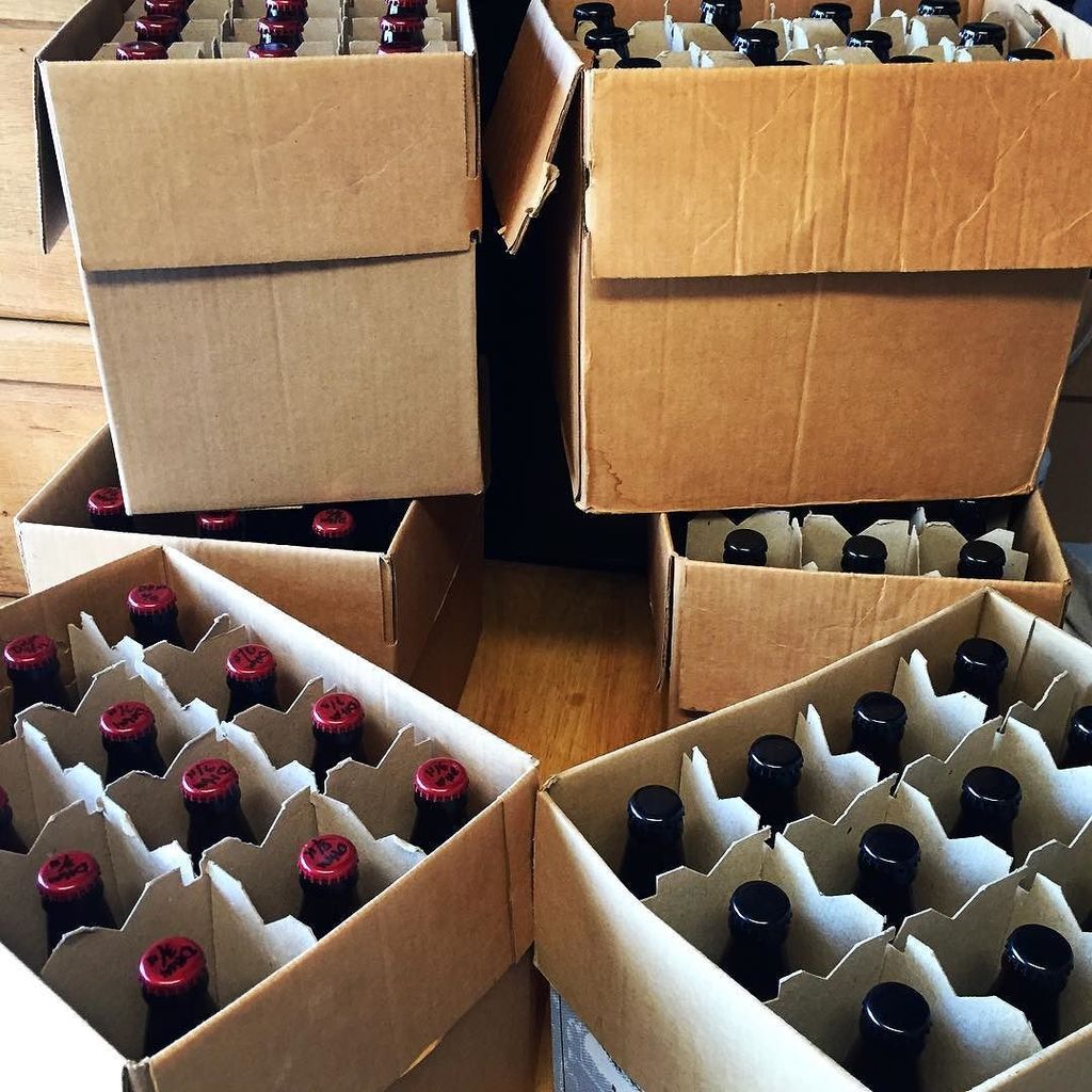 pgomez19's tweet photo. 6 cases of @hoyuela77 Black IPA-3 cases are dry hop and 3 cases were fermented with wood c… https://t.co/BOxi9Z9AcM https://t.co/aVBn9WPkkA