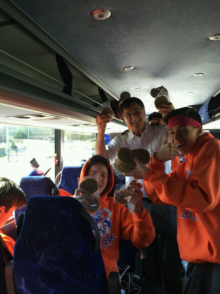 dcmavs's tweet photo. D.C. Trip is what???? #dcmavs2017. #onourwayhome #nextstopNC https://t.co/kxM0qUUnsw