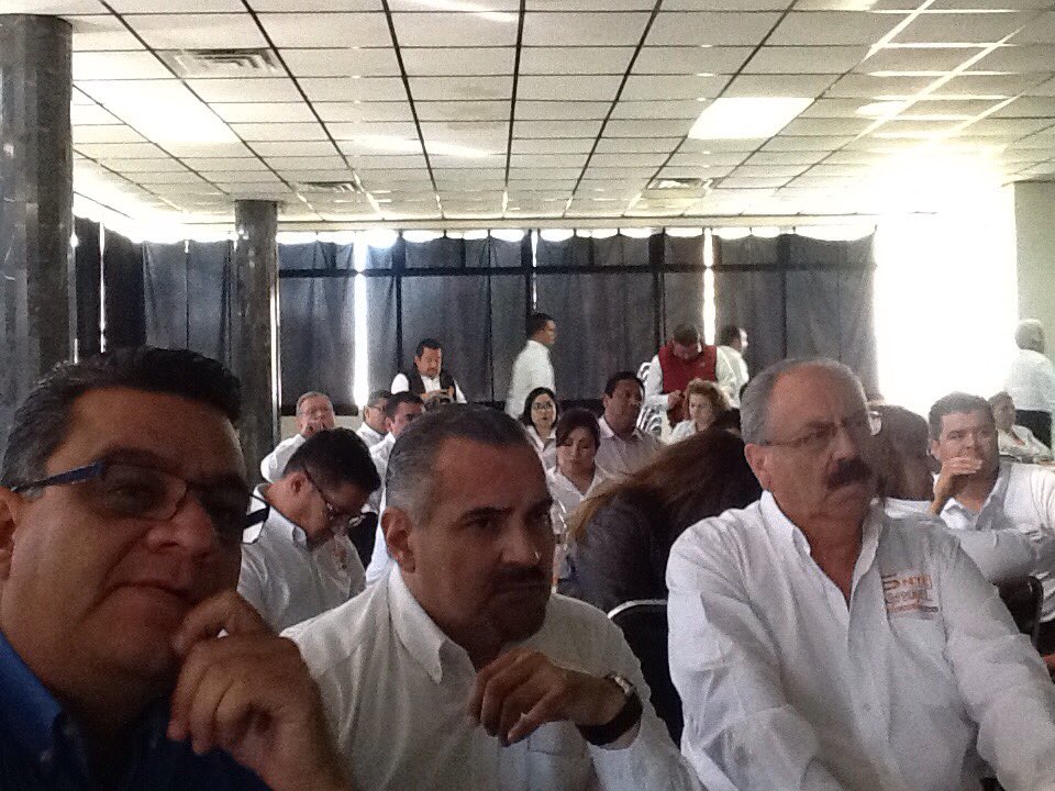 alexpulido70's tweet photo. Jornada presencial. Formación Básica de Líderes para la Gestión Sind

#ENFPS 
#Estapasando.Seccion2
@sgmarioaispuro https://t.co/TqMRuYKm6v