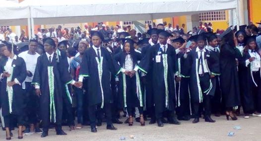 #Emploi_jeunes : 2 000 nouveaux diplômés proviennent fraichement de l’université Koffi Annan de Guinée
renaissancefmguinee.com/?p=1350