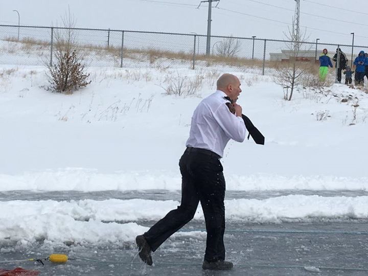 Way to go guys! <a href="/MHPSSecondiak/">Insp Brent Secondiak</a> Insp West &amp; MHPA President Thorburn 1st up to take the plunge! #polarplungeab #freezinforareason