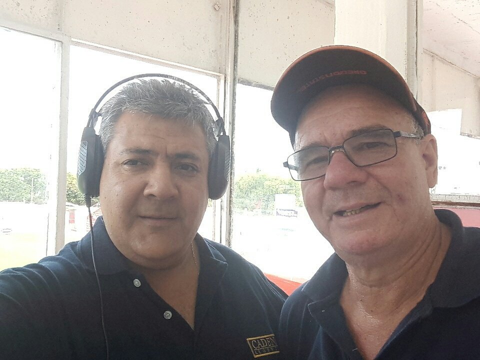 OrtizRAriel's tweet photo. En Parana. Comienza por Cadena 3 la previa de Atlético -Independiente Rivadavia https://t.co/4hNGMSDrdU
