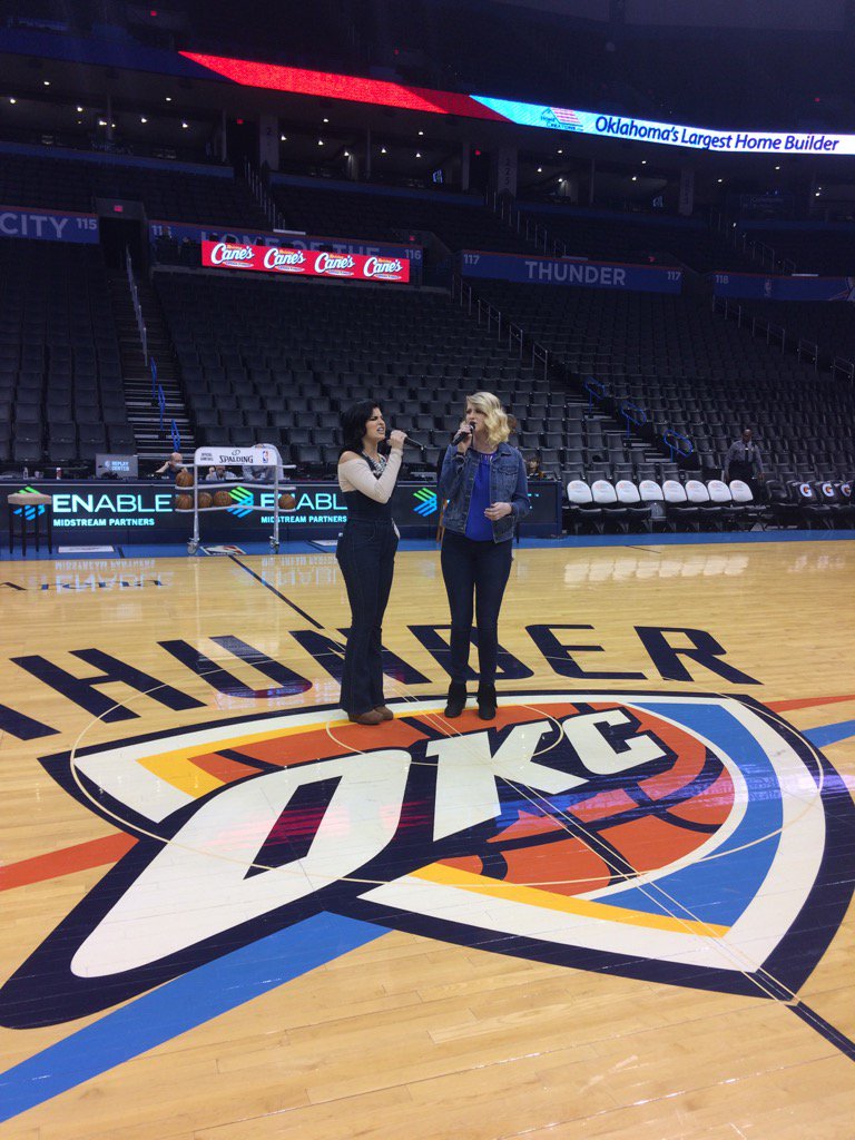 kimchoirmom's tweet photo. Sound check with @AlaskaAndMadi #ThunderUp https://t.co/FnyGYuMX9Y