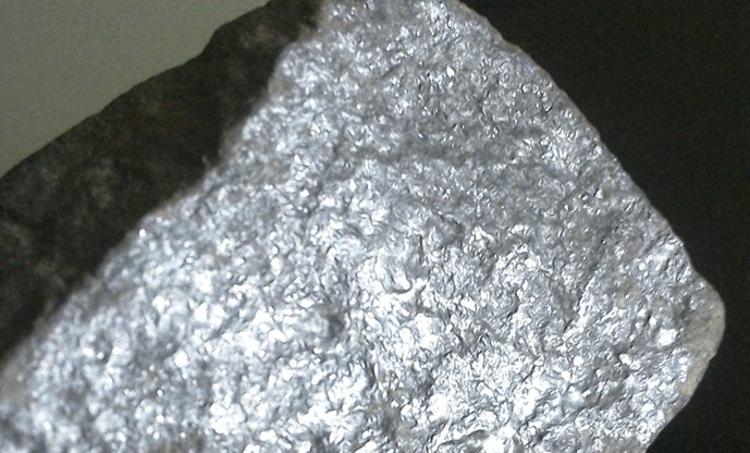 collectionofgem's tweet image. #Molybdenite from Gemerská Poloma, Slovak Ore Mountains, #Slovakia.
buff.ly/2nqUjva