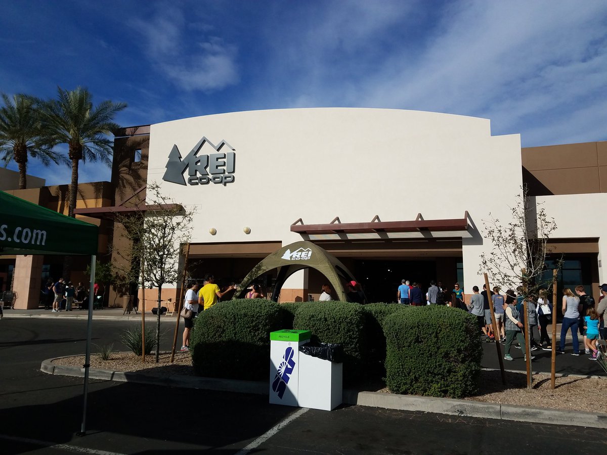 The amazing new #REI is open in Chandler! # loveit #Hikeaz #backpacking #hike #aztrailblazzers