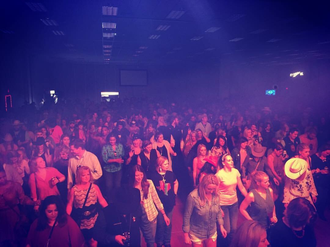 Last night at Main corall club - 2 sets 9&amp;10:40.awesome week!#shaydomann