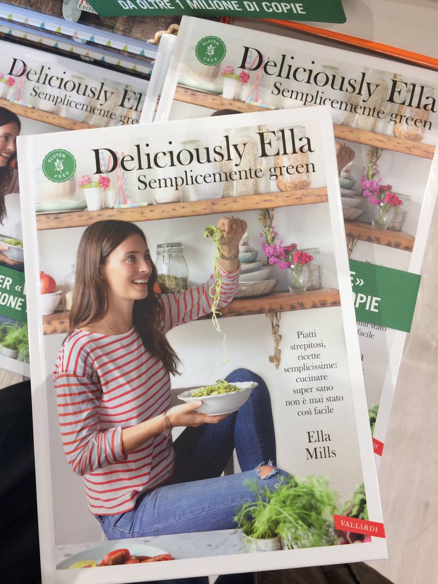 federissa's tweet photo. So Happy to find the first @DeliciouslyElla cookbook in italian! 😍🥑#deliciuslyella #semplicementegreen #healtyfood #plantbased https://t.co/TymoNtpqlX
