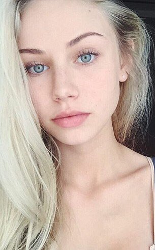 addiewtms's tweet photo. #nomakeupselfie https://t.co/iFt4nn7ec7