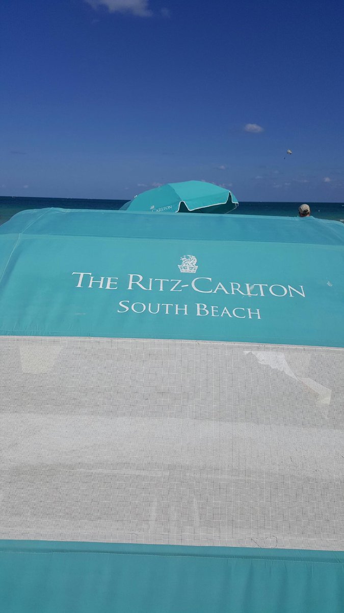 PtrckcnlnConlon's tweet photo. @RitzCarlton great beach service all weekend long. #miamivice cocktails are amazing. #spf2000 https://t.co/461lzoH8EE