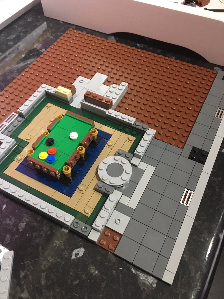 scampipoos's tweet photo. Now making my 1st #modular set #lego #detectivesoffice , can't believe how tiring it is doing it! But having an awesome day love it!! https://t.co/v9TCODU0cm