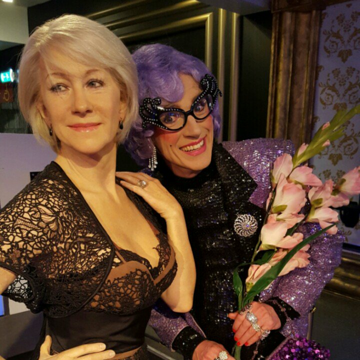 DameEdnaPossum's tweet photo. There is nothing like a Dame! A gorgeous night at @MadameTussauds for @DILTrustUK. #CaringAndSharing #Gigastar #DameEdna #DameHelenMirren https://t.co/sVcvyIl3dE