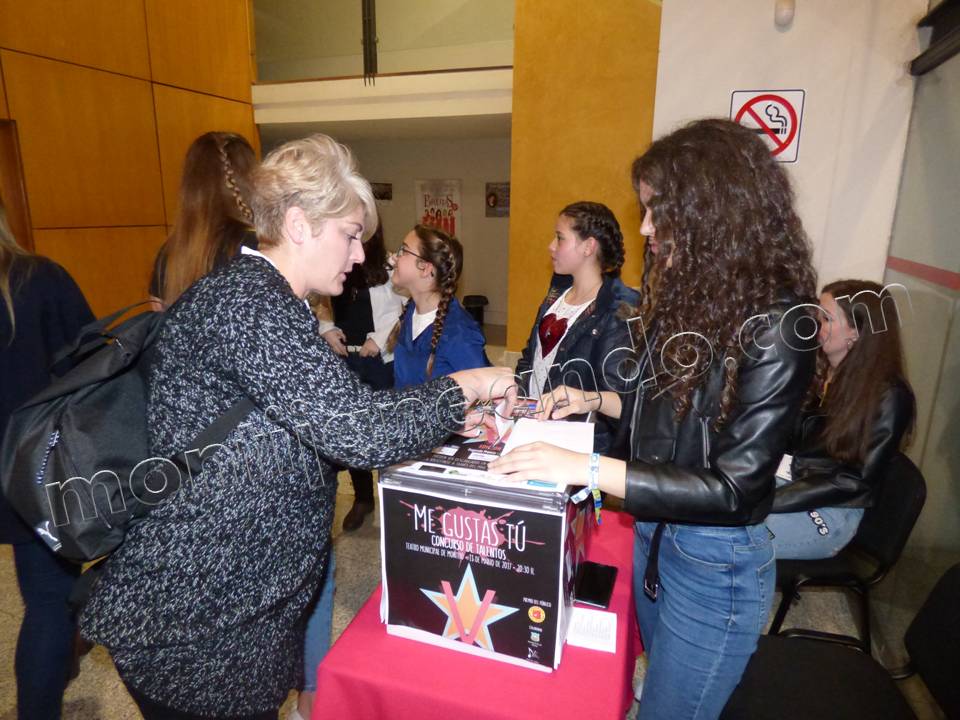 montijaneando's tweet photo. No olvides participar en el sorteo de la guitarra e introducir tu voto en las urnas habilitadas en el hall. #MeGustasTu2017 @concursoMGT https://t.co/Od2ybaMriv
