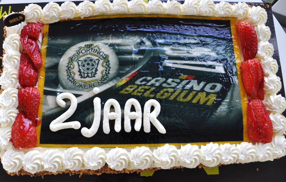 KSCLokeren's tweet photo. Sporting Lokeren & Casino Belgium zetten in op nog eens 2 seizoenen! #BedanktCasinoBelgium #TopCombinatie https://t.co/kaeSh7qFqI