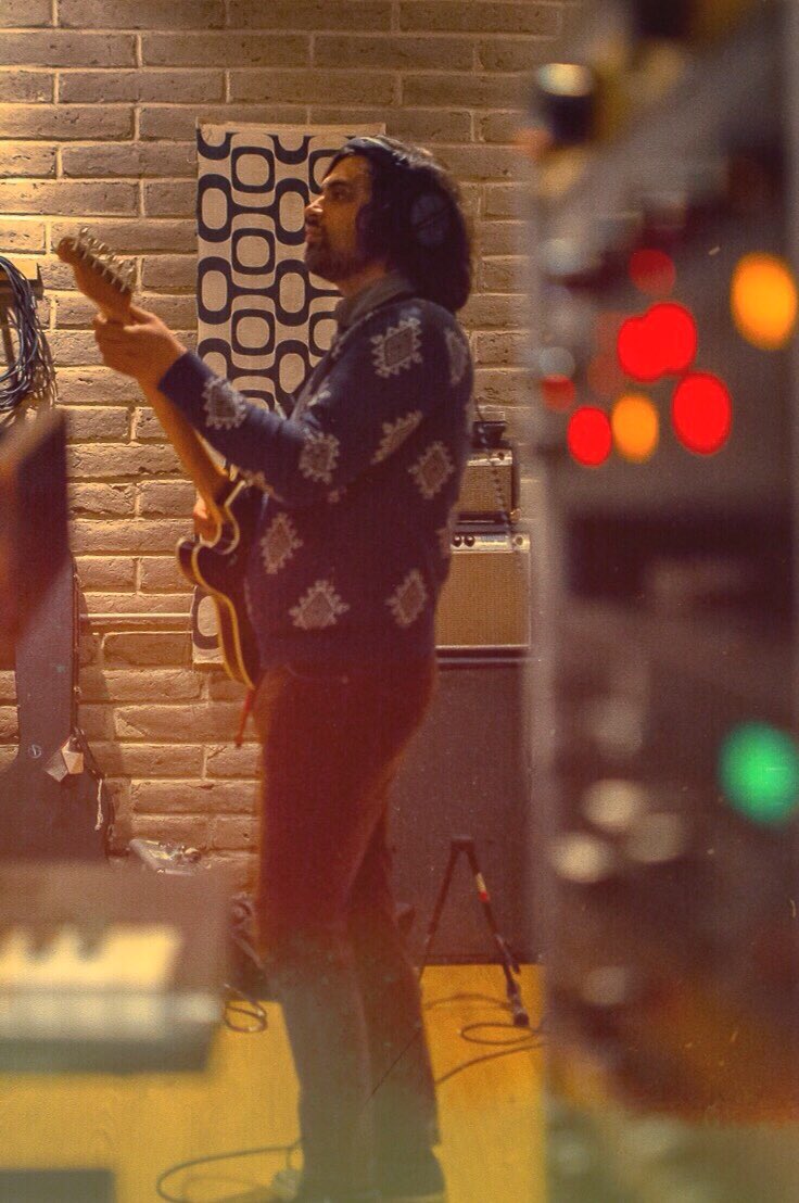 enjambremx's tweet photo. LH 🔴 #ImperfectoExtraño https://t.co/5uEgBhWOpV