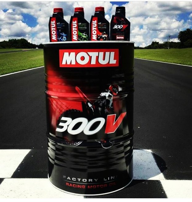 Motul_uk's tweet photo. @RIDEWORX_LTD are now Motul Workshop Users & retail stockists! Great set up based near Windsor, Berks! #service #sales #parts #Motulpower https://t.co/vF7fTiIcV4