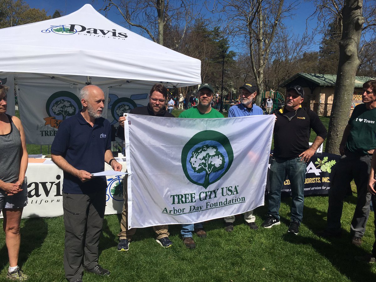 TreeDavis's tweet image. Arbor Day 2017 was a big success!