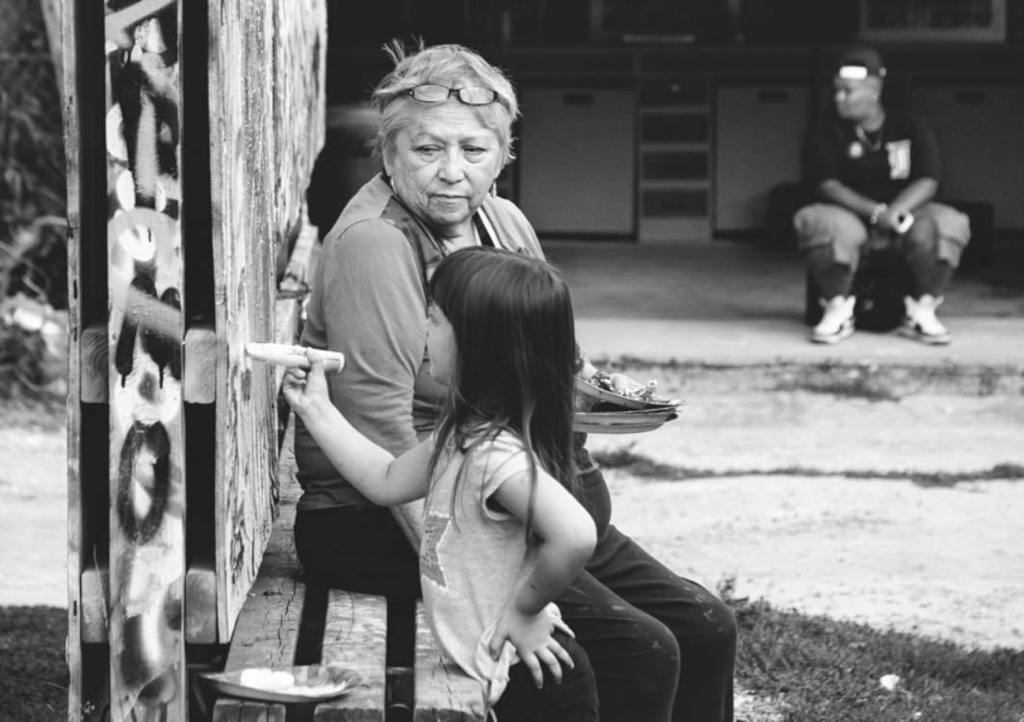 ErikPaulHoward's tweet photo. #MaryLuevanos works one on one with Aniela at #TheAlleyProject in #SWDetroit. #Detroit. (c. 2015) https://t.co/GobzqUHwTr